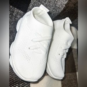 Toddler white tennis shoes